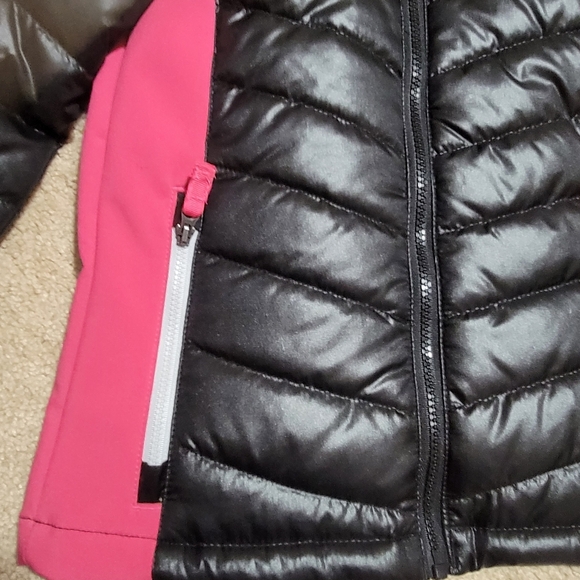 NWT Pink and black girls puffer jacket - Picture 3 of 7